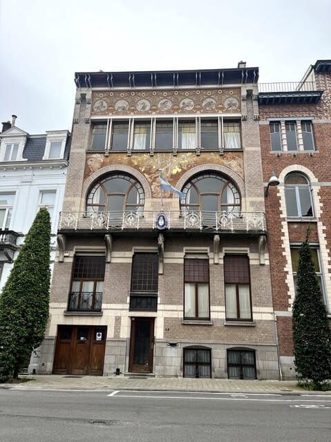 Brussels: 2-hours "Art Nouveau" Walking Tour - Hôtel Ciamberlani asbl: the 15-minute stop that rounds out the picture
