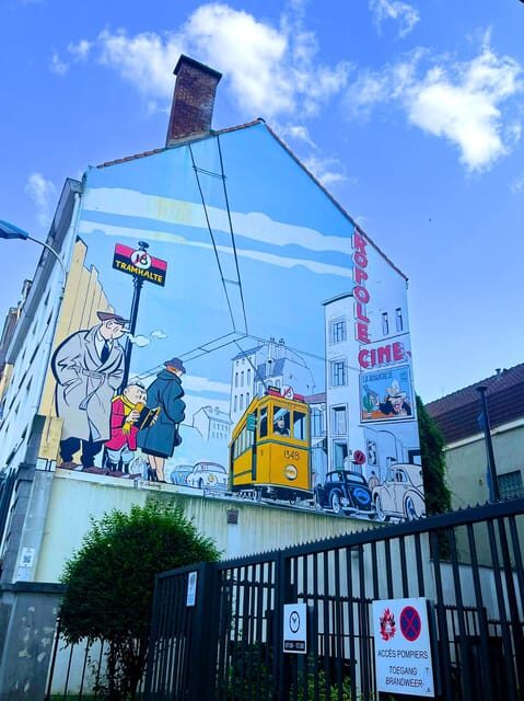 Brussels: 2 hours Private Walking Tour of the Comics Walls - Should you book the Brussels Comics Walls private tour?