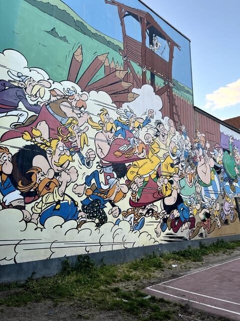 Brussels: 2 hours Private Walking Tour of the Comics Walls - Price and value: what $101 buys for a 2-hour private walk