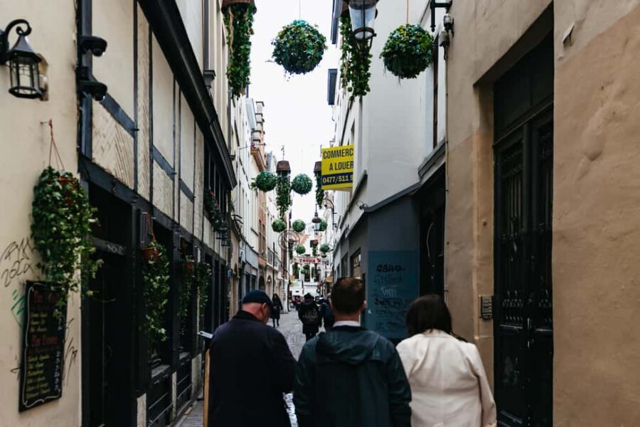 Brussels: Beer Tasting Tour with 7 Beers and Snacks - Pairing Real-Life Flavors: Snacks and Chocolate With Purpose