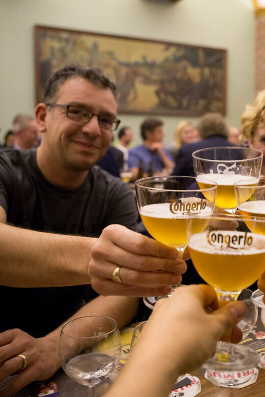 Brussels: Belgian Beer Tasting Tour - Stop 2: A La Mort Subite and the Charm of a Family-Owned Place