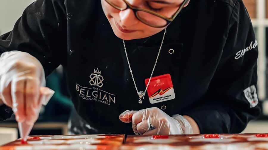Brussels: Belgian Chocolate Making Workshop with Tastings - Price and value: $82 for 90 minutes that leave you stocked