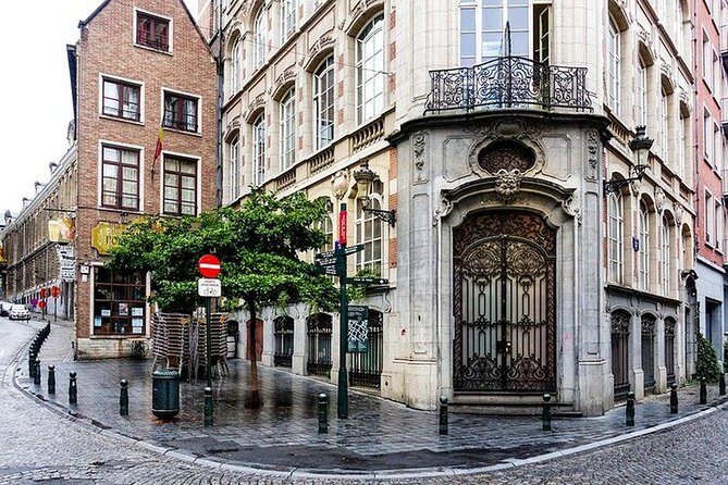 Brussels Chocolate Tour Private & Personalized with a Local Guide - Stop-by-Stop: How the Route Takes You Through Brussels Chocolate Country