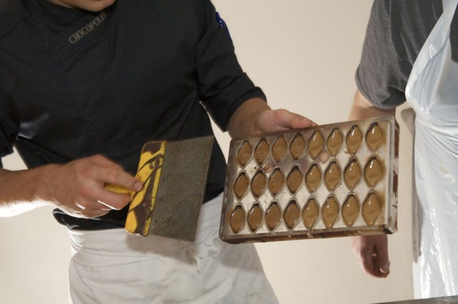 Brussels: Chocolate Workshop and Guided Walking Tour - Should you book the Brussels Chocolate Workshop and Guided Walking Tour?