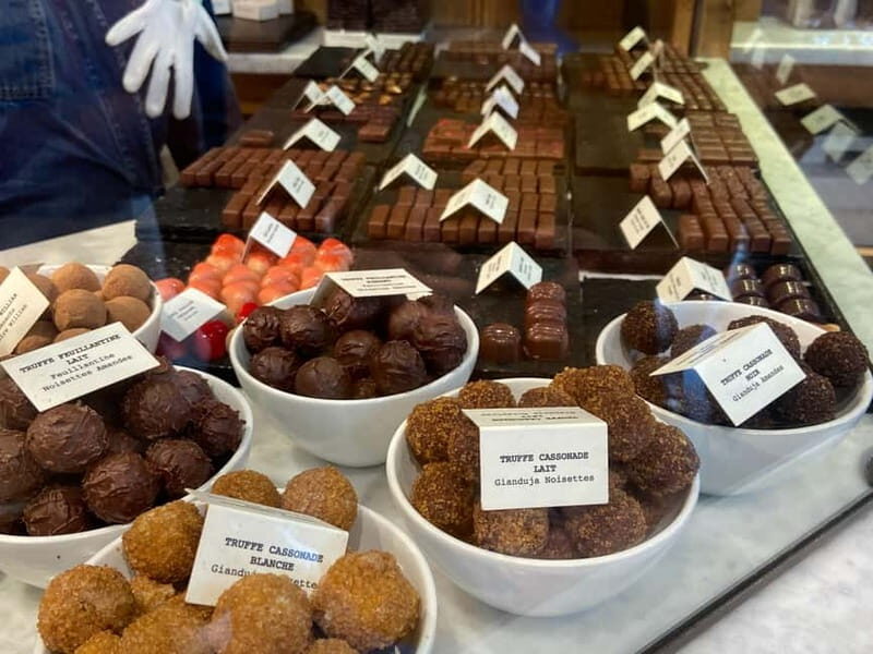 Brussels: City Center Guided Food Tour with Tastings - Fish Croquettes: Crispy, Savory, and Very Brussels