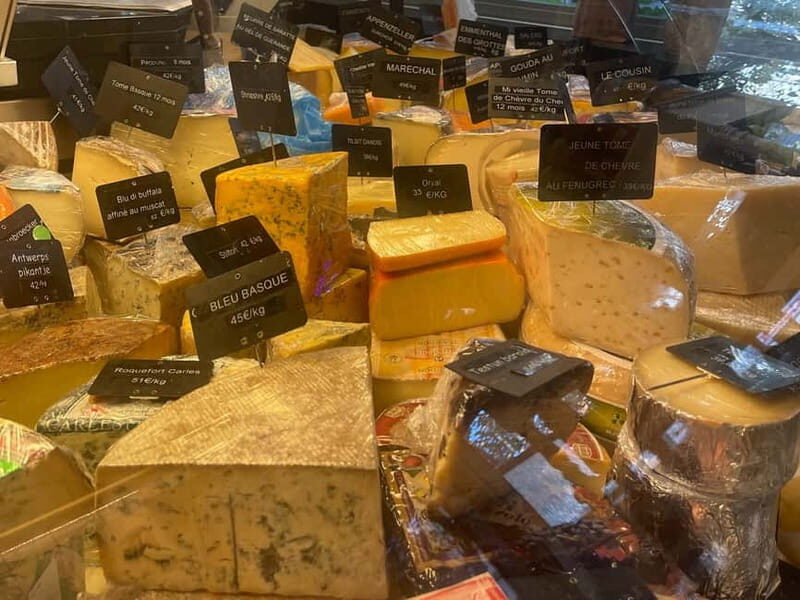 Brussels: City Center Guided Food Tour with Tastings - Liège Waffles and Belgian Chocolate: The Sweet Reset Done Right