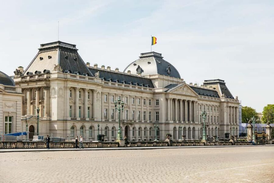 Brussels: City Highlights and Hidden Gems Bike Tour - Choosing Your Bike: Small Detail, Big Comfort