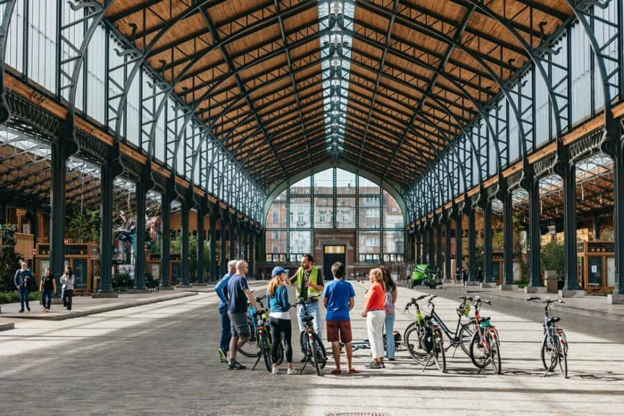 Brussels: City Highlights and Hidden Gems Bike Tour - Price and Value: Why $40 Feels Reasonable Here