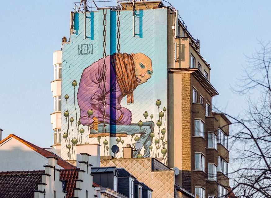 Brussels Comics & Street Art: Private Walking Tour - Brüsel and Manga: from familiar fandom to manga browsing