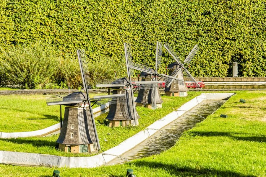 Brussels: Entry Ticket to Mini-Europe - The action zones: Vesuvius, Ariane rockets, Berlin Wall, legionnaires, and Vikings