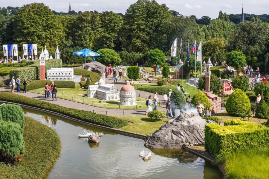 Brussels: Entry Ticket to Mini-Europe - Interactive animations you can trigger: Stockholm bells and Kinderdijk windmills
