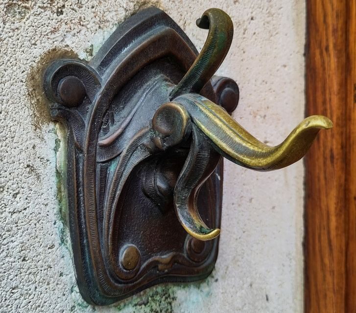 Brussels: Fall and Rise of Art-Nouveau Guided Tour - Starting at Horta Metro: Find the Tour and Get Oriented