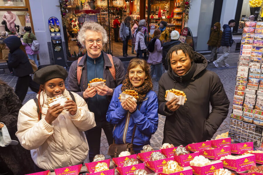 Brussels Food Tour: Main Dish, Beer, Waffle & Chocolate - Ending in the Gallery Area: Chocolate, Walk-Off, and a Good Last Impression