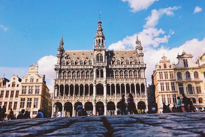 Brussels Highlights Walking and Bus Tour w/ Waffle - How the bus-and-walk rhythm makes Brussels easier