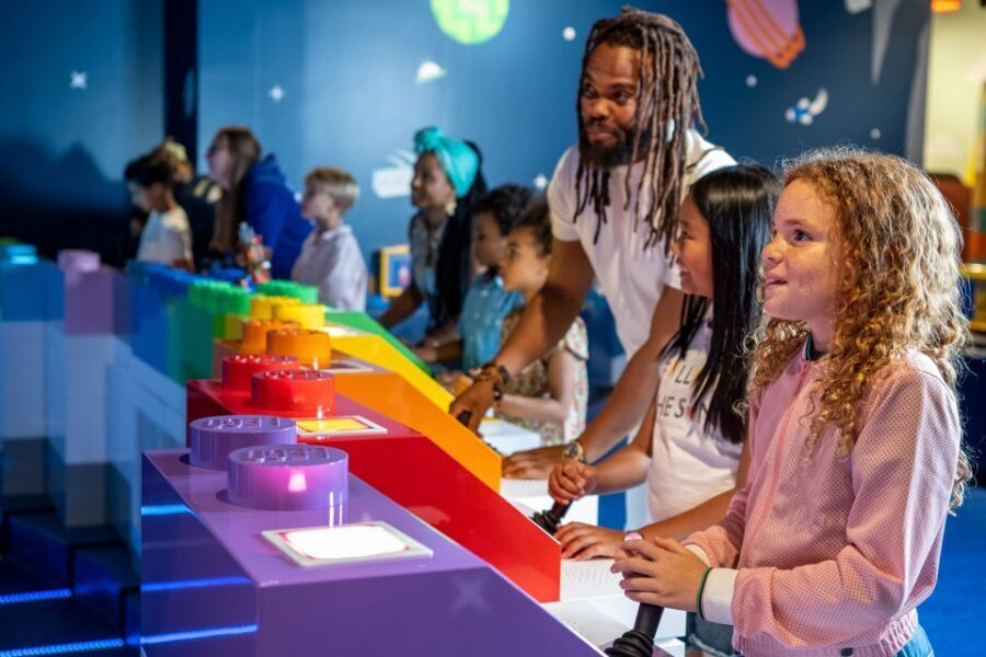 Brussels: LEGO® Discovery Centre Admission Ticket - First Stop: Checking In at LEGO Discovery Centre Brussels