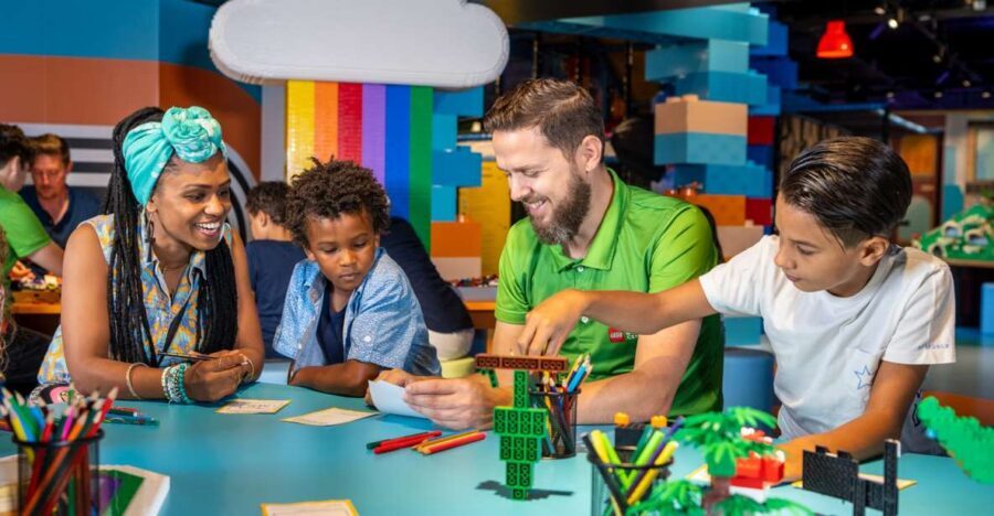 Brussels: LEGO® Discovery Centre Admission Ticket - LEGO 4D Cinema: What the Exclusive Movies Add