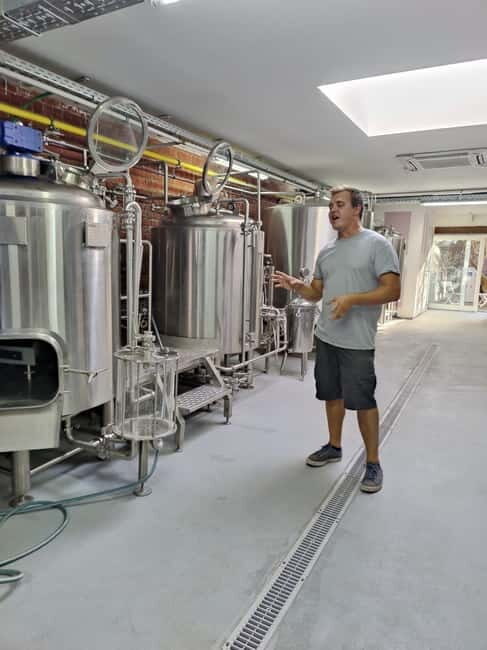 Brussels: micro brewery & distillery tour + beer tasting - Spirits at the source: what the distillery part adds to a beer tour
