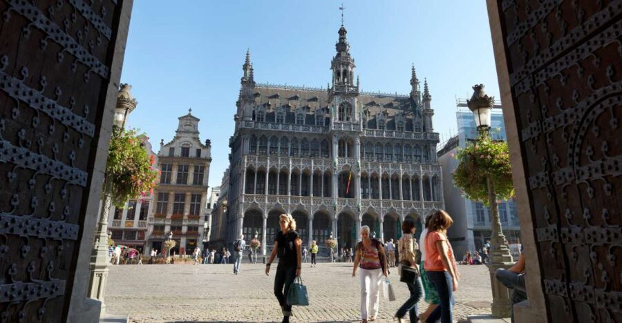 Brussels: Private 3-Hour Sightseeing Walking Tour - A 3-hour Brussels loop built for walking