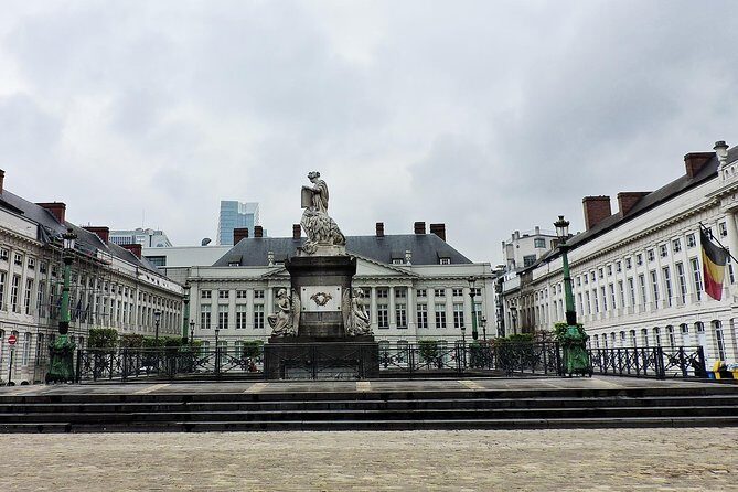 Brussels Private Walking Tour with a Local - Waffles, Belgian beer, and chocolate stops without losing the thread