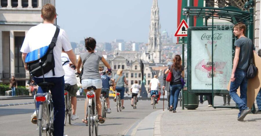 Brussels: Sightseeing Bike Tour - Starting At Grand Place: finding the guide and getting comfortable