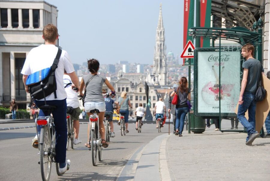 Brussels: Sightseeing Bike Tour - Grand Place And the early photo wins