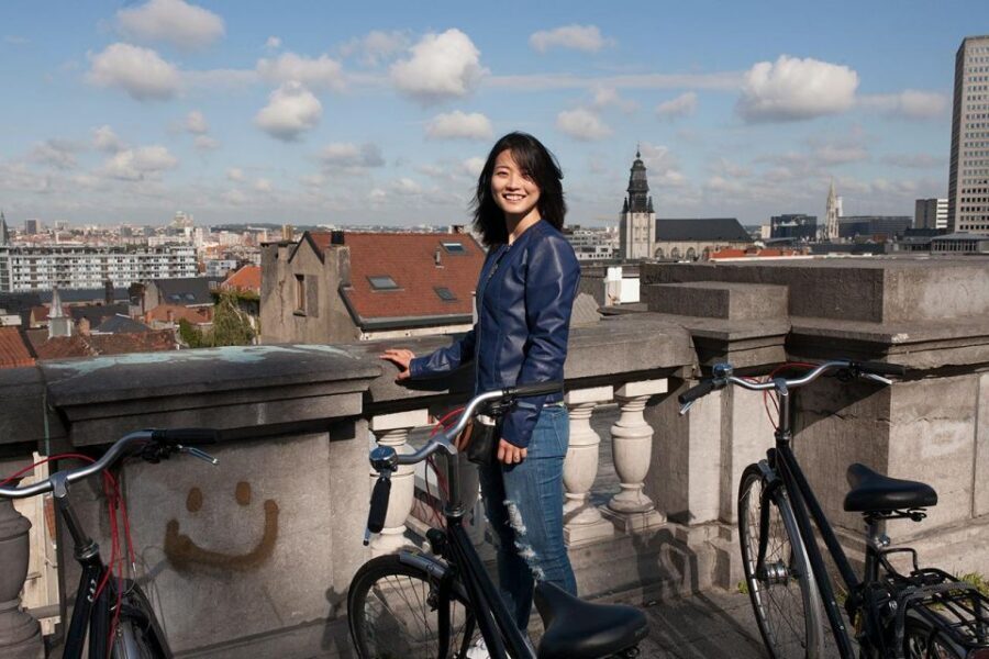 Brussels: Sightseeing Bike Tour - Manneken Pis and the Marolles stretch: street-level Brussels