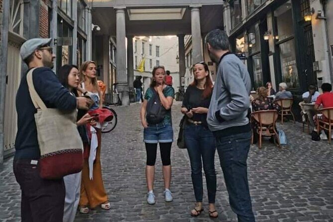Brussels Walking and Tasting Tour (Beers,Chocolates&Fries/Waffle) - Small group touring: what you gain with a max of 20