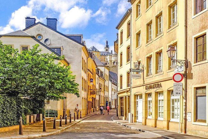 Bus day trip to Luxembourg and Dinant from Brussels - Guide Quality and Group Size: English Can Mean Different Experiences
