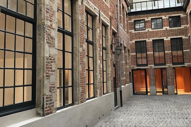 Choco-Story: The Chocolate Museum in Brussels - Moving through the museum: audio guide + room-by-room freedom