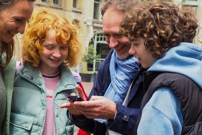 Discover the secrets of Brussels while playing - Why Puzzle Walking Works So Well in Brussels