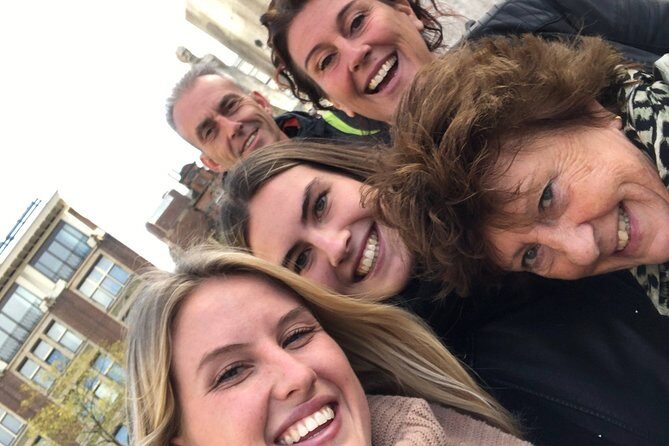 e-Scavenger hunt Brussels: Explore the city at your own pace - What the riddles feel like: game tasks that can surprise you