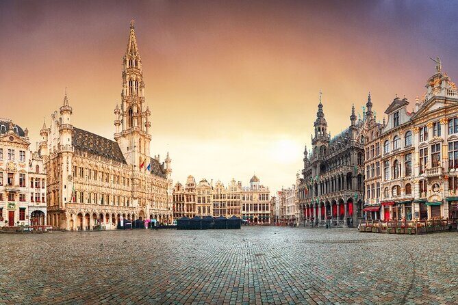 Evening Tour: The Dark Side of Brussels - Starting at Grand Place: finding your guide fast
