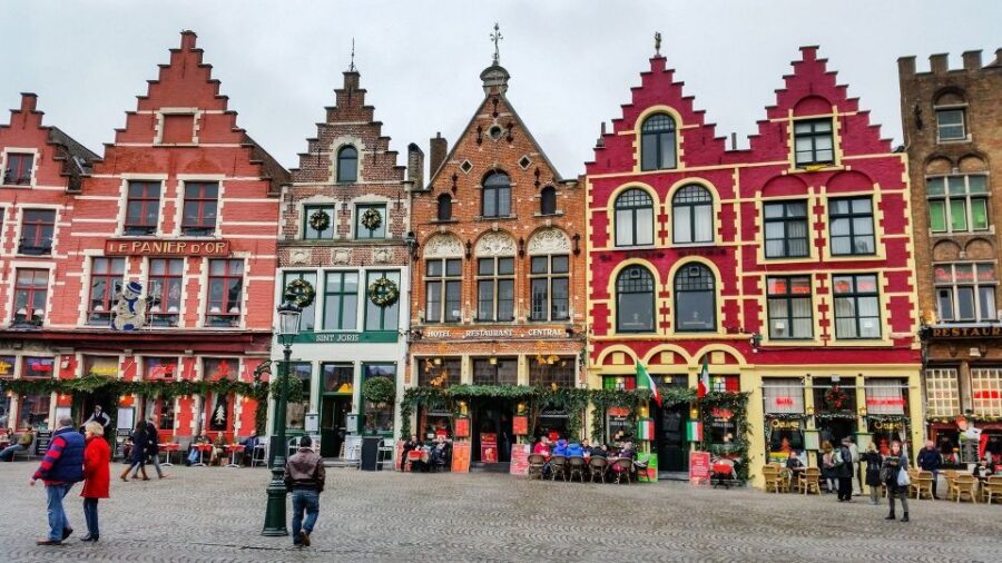 From Brussels: Bruges and Ghent Full-Day Trip by Train - Bruges canal-world: from Lake of Love to Beguinage gates