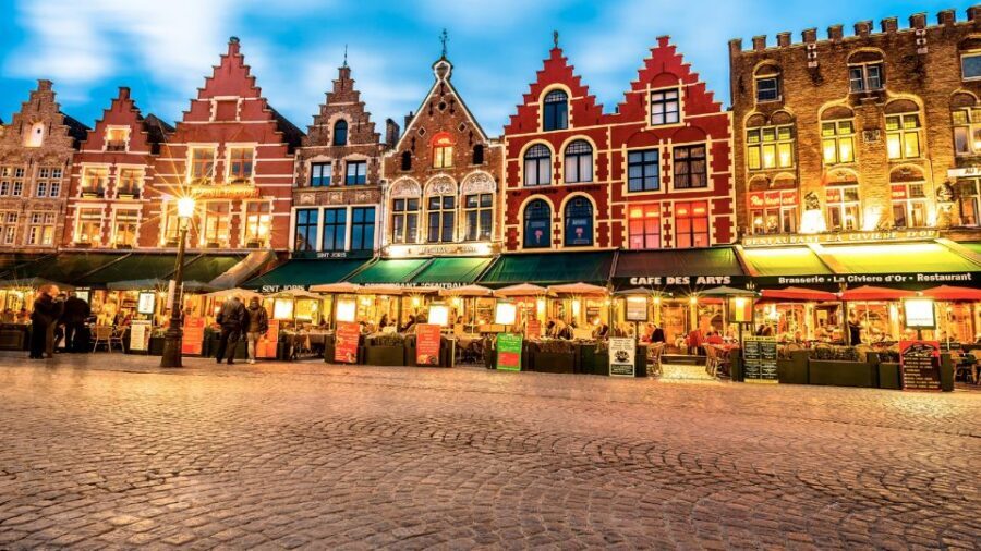 From Brussels: Bruges Day Trip with Boat Tour Option (ENG) - Gruuthuse palace and the canals: where Bruges makes sense