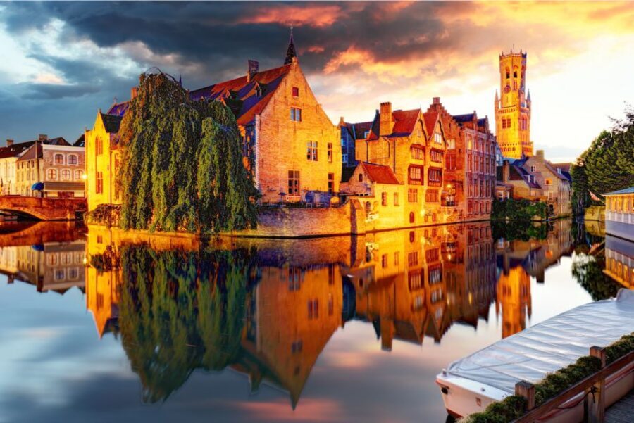 From Brussels: Bruges Day Trip with Boat Tour Option (ENG) - Optional boat tour: the calm way to see the same Bruges you walked