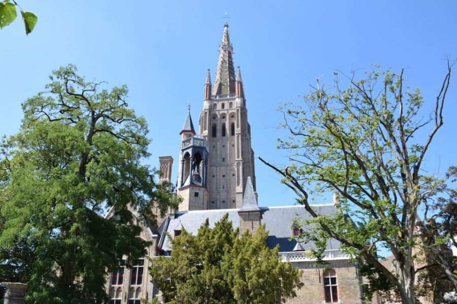 From Brussels: Bruges Private Tour - City Walls, Markets, and the Fast Way to Get Your Bearings