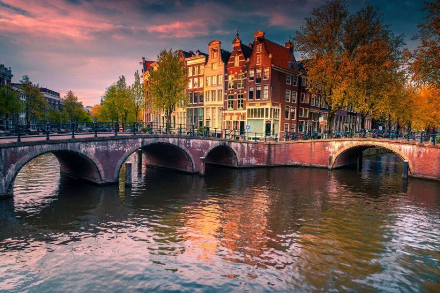 From Brussels: Day Trip to Amsterdam with Canal Boat Cruise - Should You Book This Brussels-to-Amsterdam Canal Day Trip?