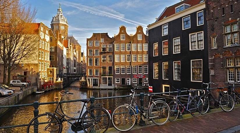 From Brussels: Day Trip to Amsterdam with Canal Boat Cruise - A 12-Hour Amsterdam Hit From Brussels: What You’re Really Buying