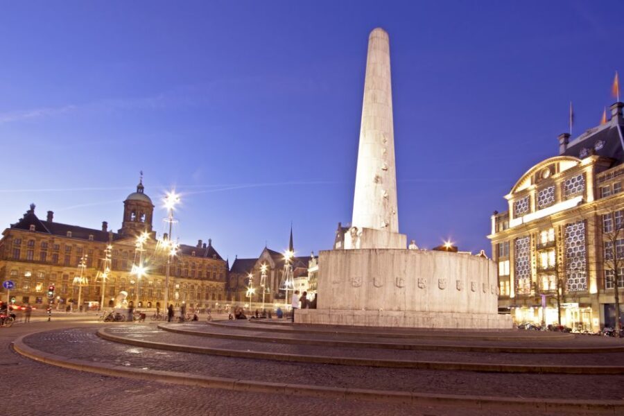 From Brussels: Day Trip to Amsterdam with Canal Boat Cruise - The 1-Hour Canal Boat Cruise: How to Enjoy It More Than You Think