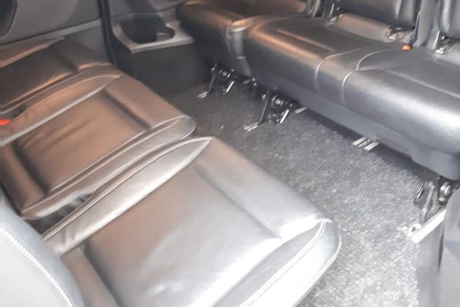 Luxury Minivan from Charleroi airport to the city of Brussels - Timing matched to your flight (and the early-morning reality)
