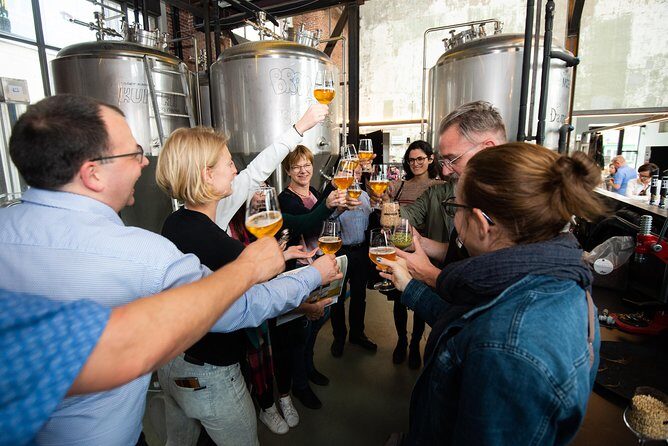 Private: Discover Brussels beer & breweries by a young local (incl. chocolate) - In ’t Spinnekopke or Theatre Toon: Classic Beer Atmosphere and Trappist Tasting