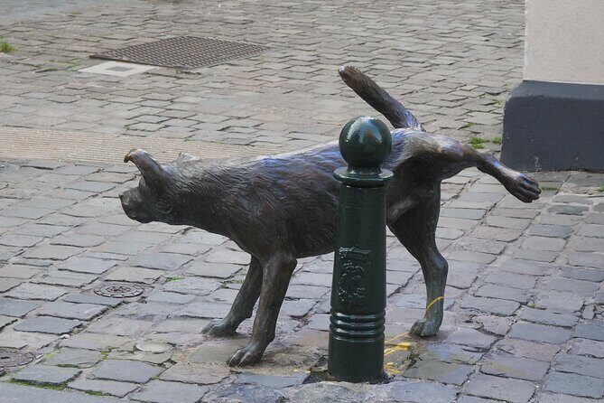Private Half Day Tour of Brussels - Jeanneke Pis (Jeona girl): folklore, history, and one very specific vibe